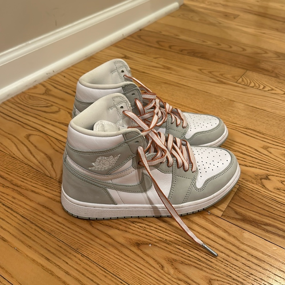 Nike Air Jordan Mid Sneakers